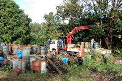 Resíduos industriais são retirados de Jacarezinho após 10 anos