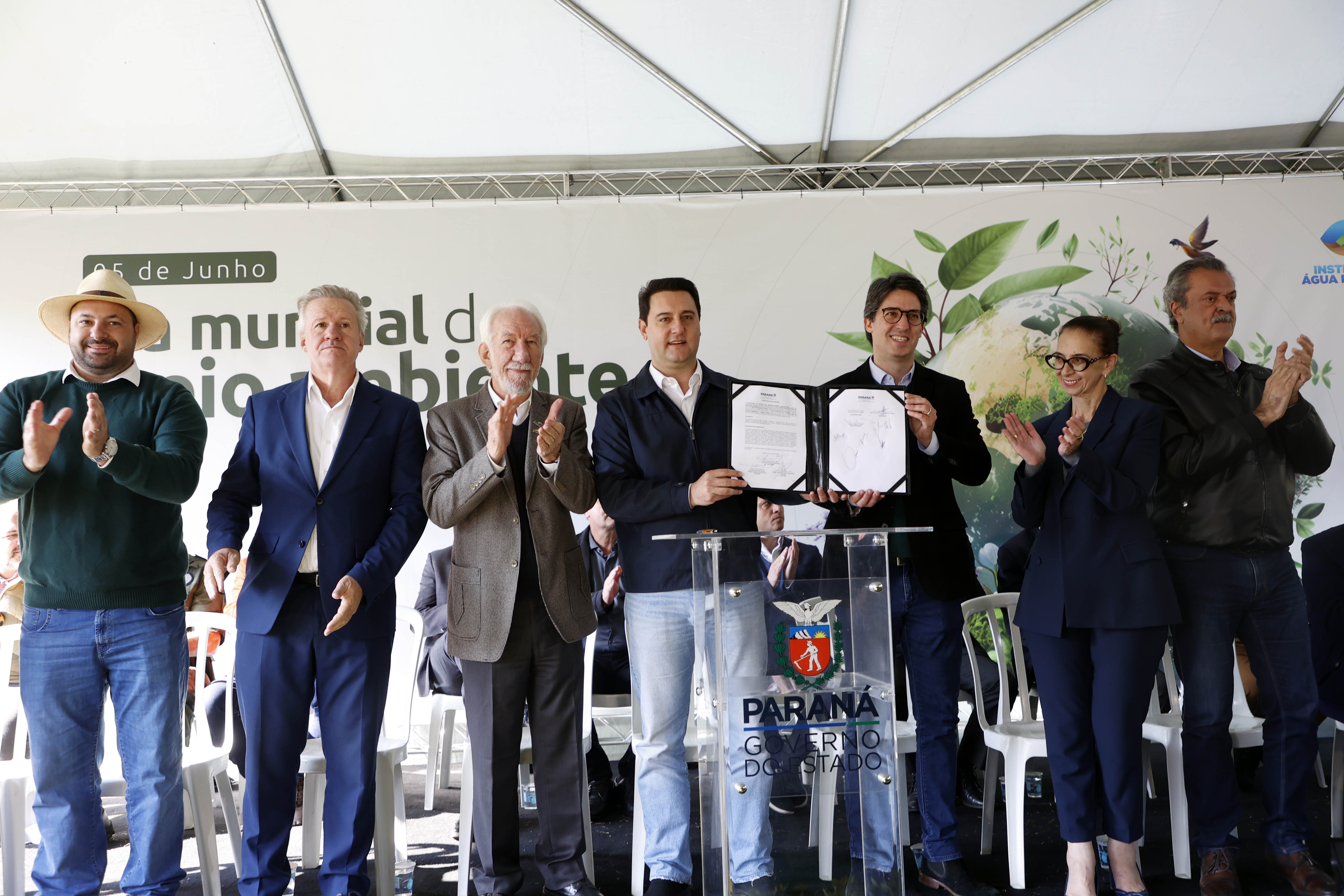 Paraná ativa Fórum de Mudanças Climáticas e abre consulta para política sobre biodiversidade - Medidas foram anunciadas pelo governador Ratinho Junior nesta segunda-feira (05), Dia Mundial do Meio Ambiente, e visam fazer com que o Paraná avance ainda mais como uma referência internacional em desenvolvimento sustentável