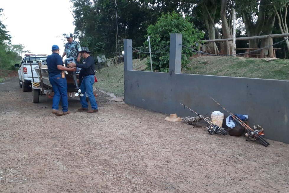IAT fiscaliza pesca irregular e fecha cativeiro de aves no Centro-Oeste do Estado