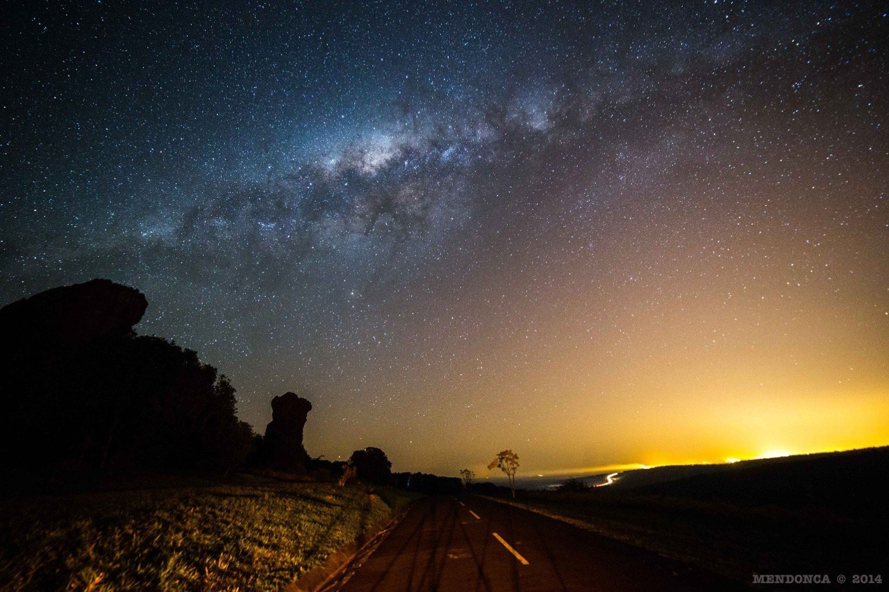 Caminhada noturna no Parque Estadual de Vila Velha em Ponta Grossa