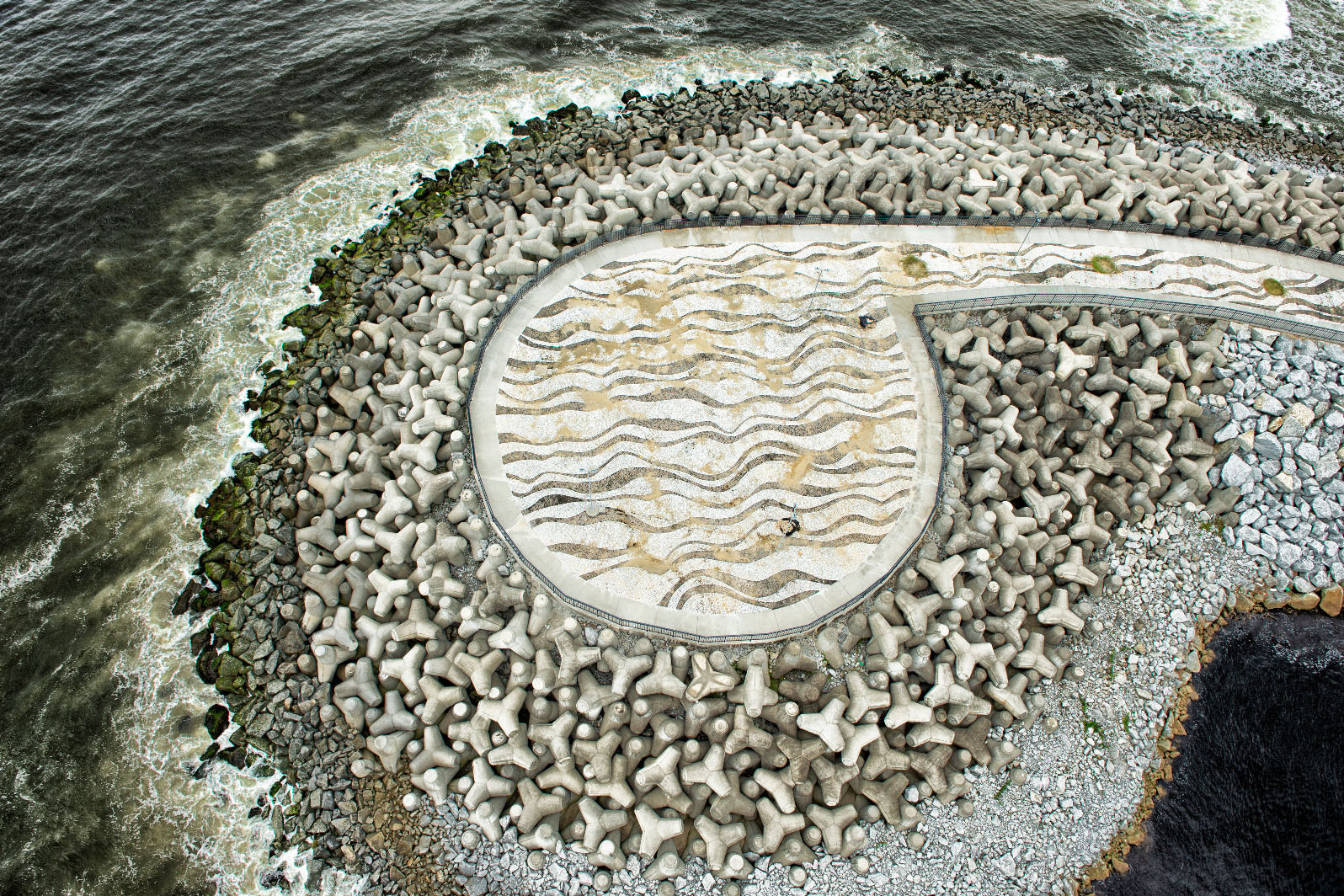 Obra de revitalização da Orla de Matinhos alcançou 97,5% de conclusão em janeiro