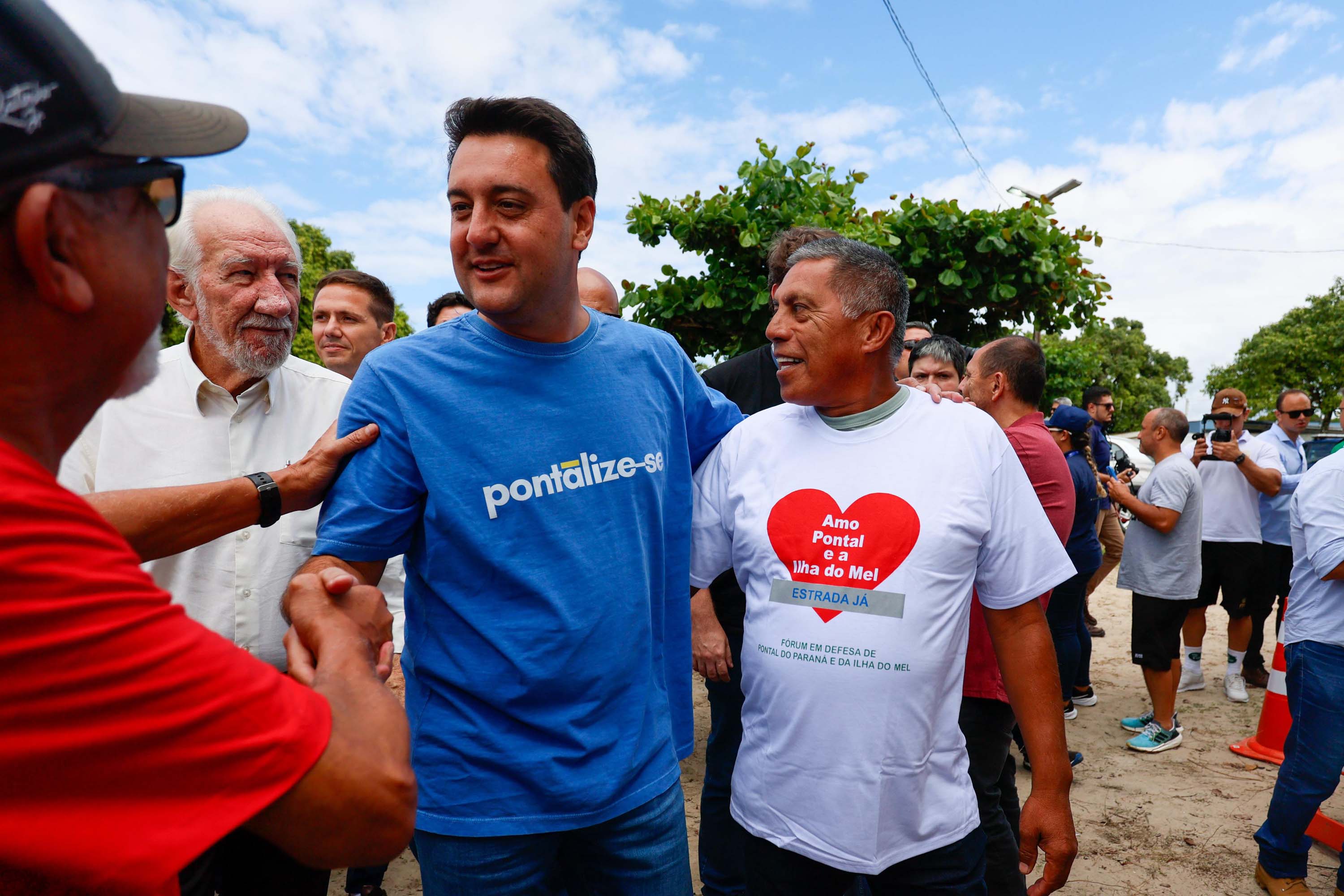 Estado entrega licenças para início das obras de tratamento de esgoto na Ilha do Mel