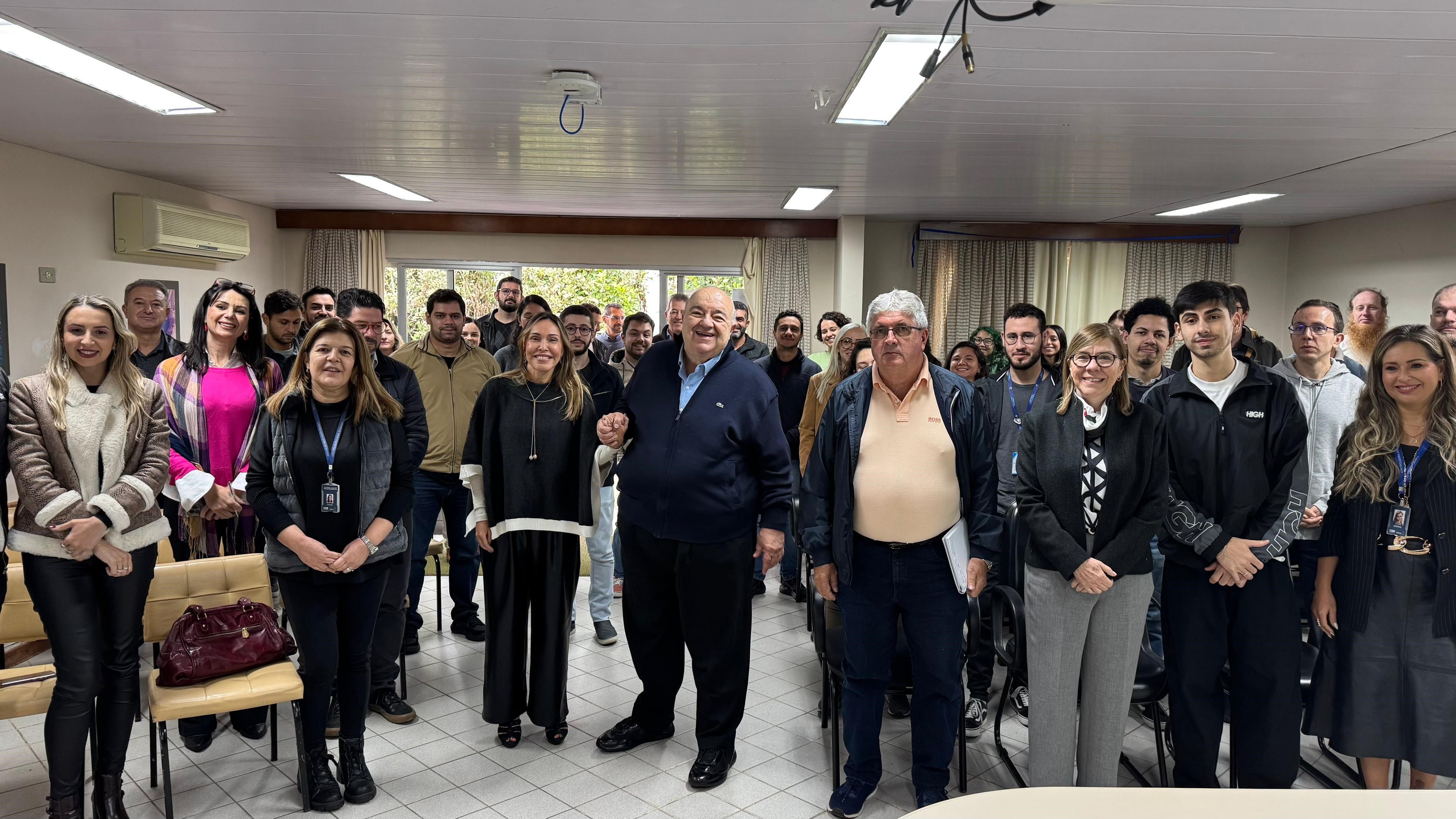 Servidores da Sedest participam de palestra sobre Programa de Integridade e Compliance do Paraná