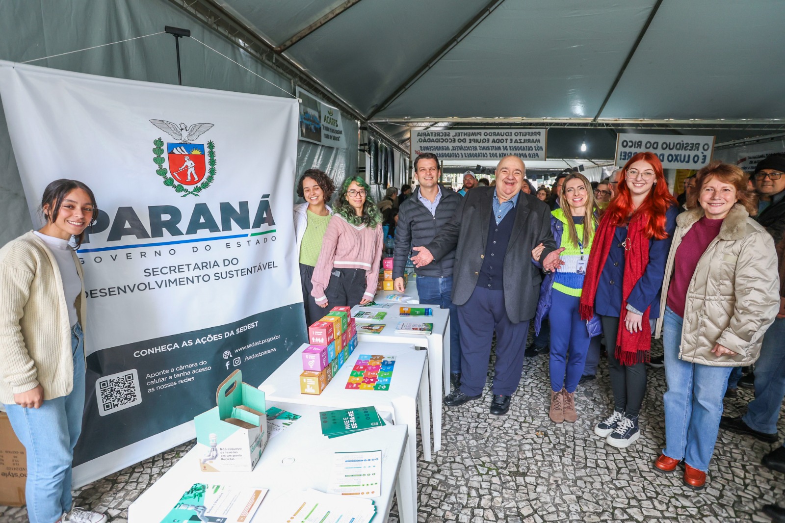 Secretário Rafael Greca visita feira em Curitiba e reforça compromisso do Estado com a reciclagem