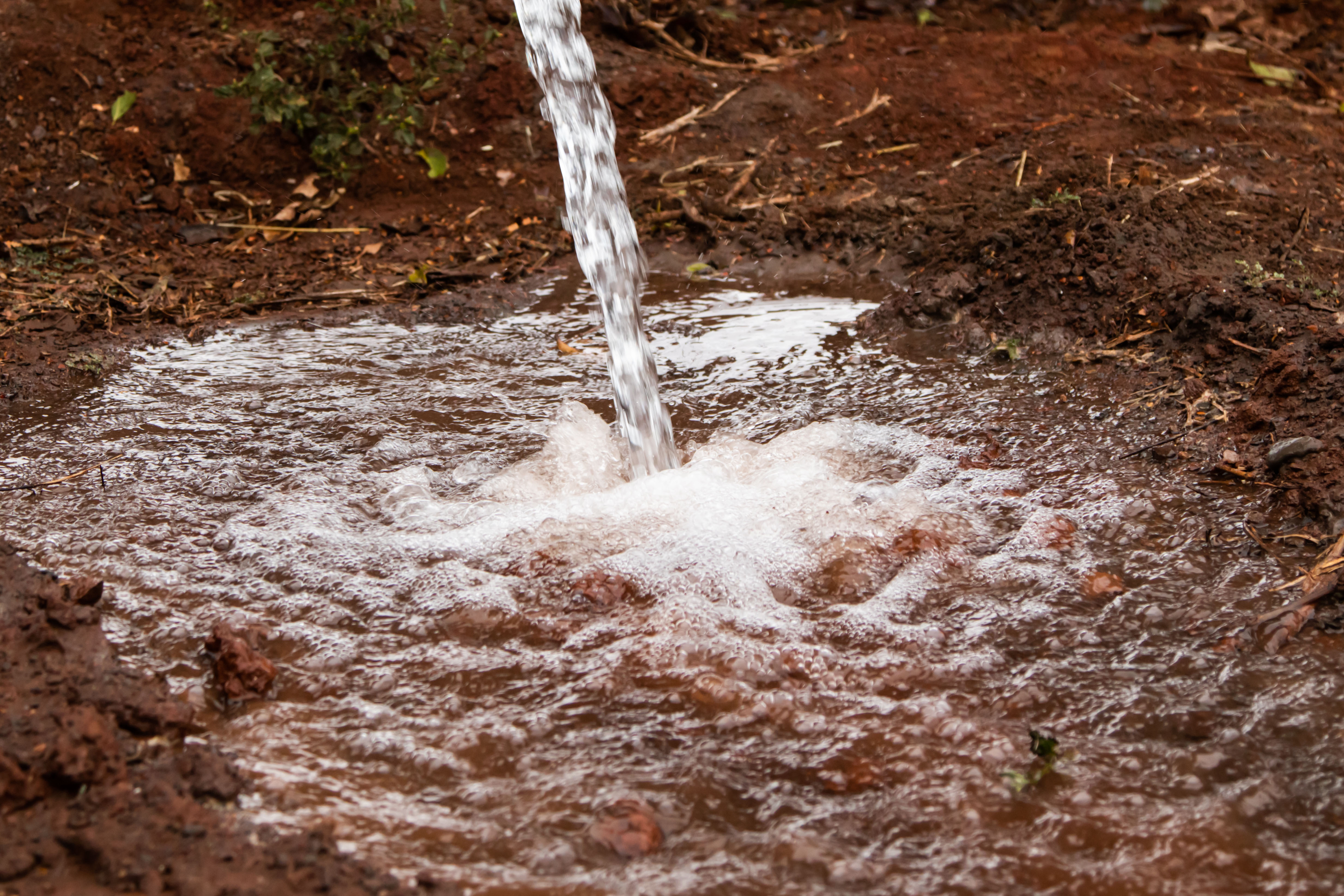 Instituto Água e Terra (IAT) estabeleceu novas diretrizes para monitorar a contaminação de águas subterrâneas no Paraná.