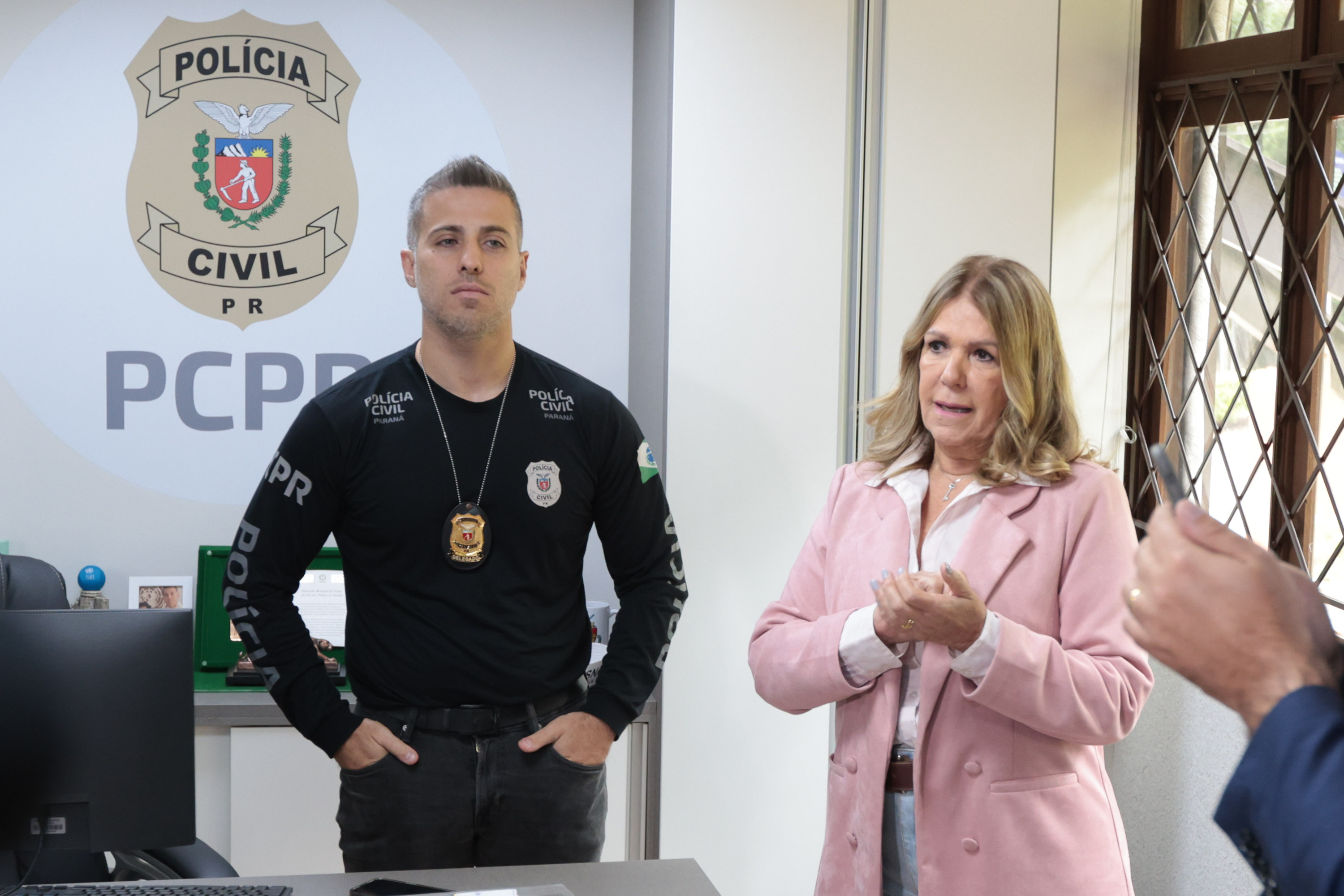 Após denúncia do IAT, PCPR prende engenheira por fraudes em licenciamentos