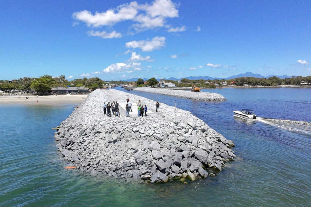 Revitalização do molhe de Pontal do Paraná alcança 92% e será concluída nos próximos dias