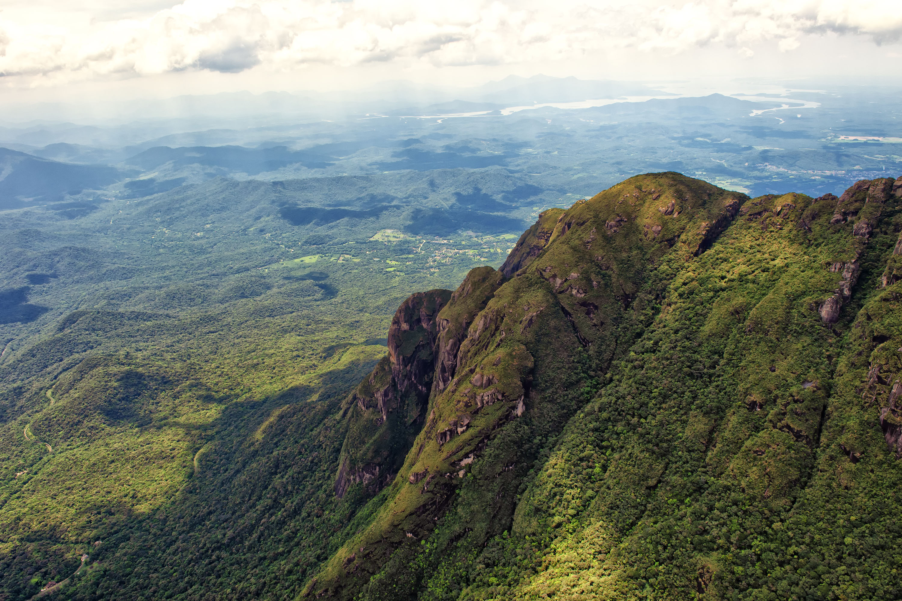 Cartilha do IAT orienta como solicitar autorizações para uso de Unidades de Conservação