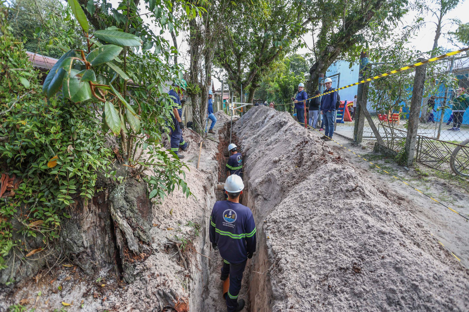 Com saneamento e inovações no acesso, Ilha do Mel ganha mais turistas e já projeta o futuro