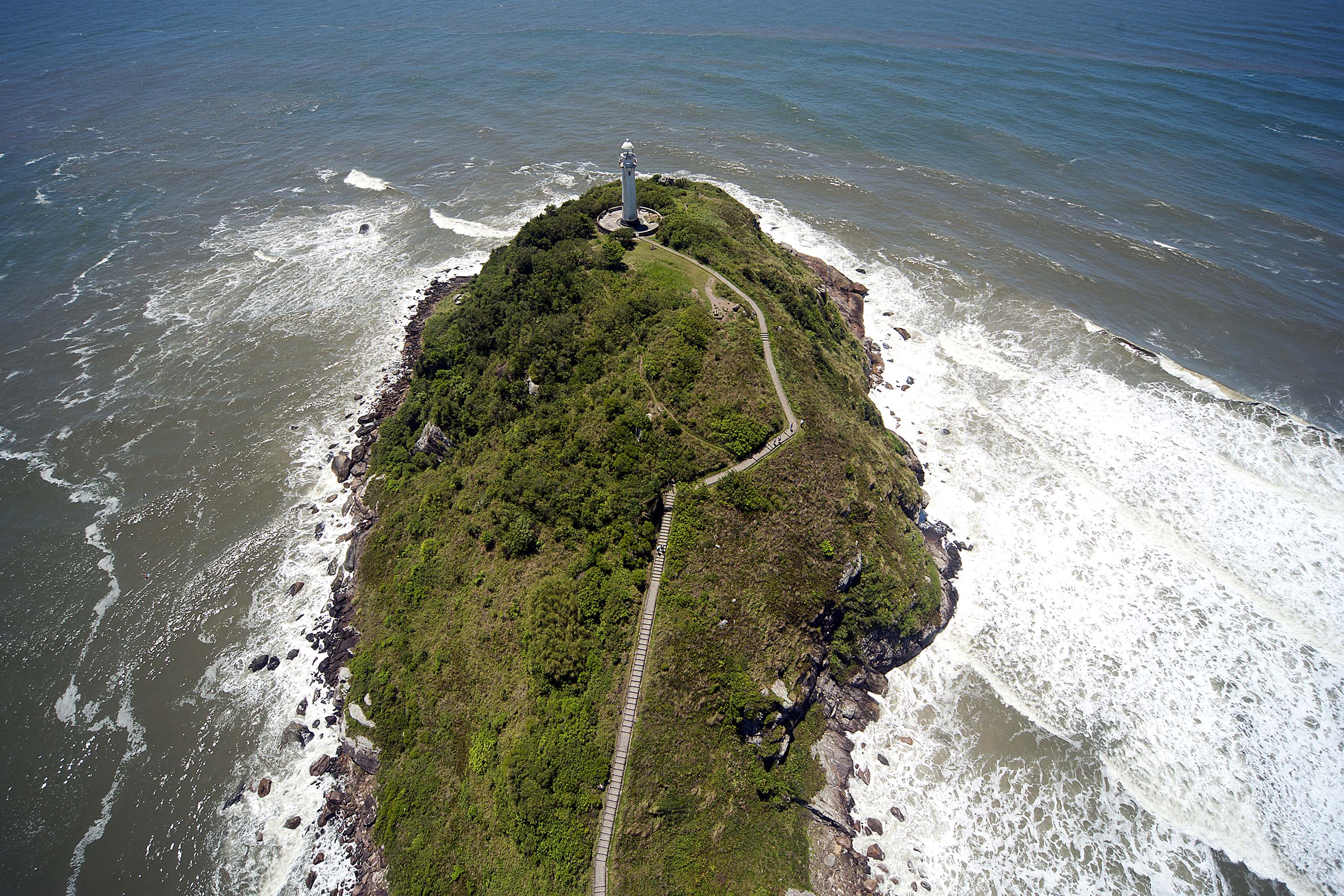 IAT estabelece novas regras para o uso de veículos elétricos na Ilha do Mel