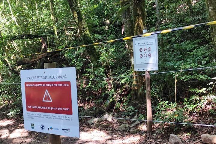 IAT e Polícia Militar multam 15 pessoas por acesso irregular ao Pico Paraná em um dia