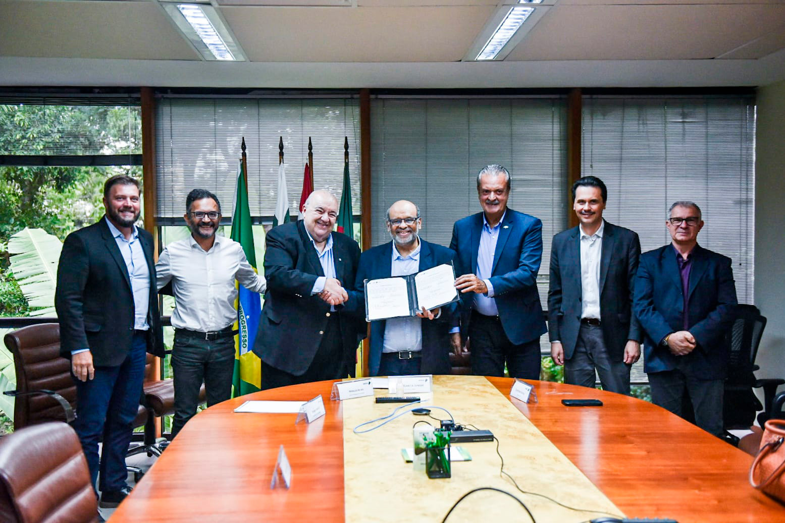 BRDE e IAT firmam contrato para gestão do Fundo de Recursos Hídricos do Paraná 