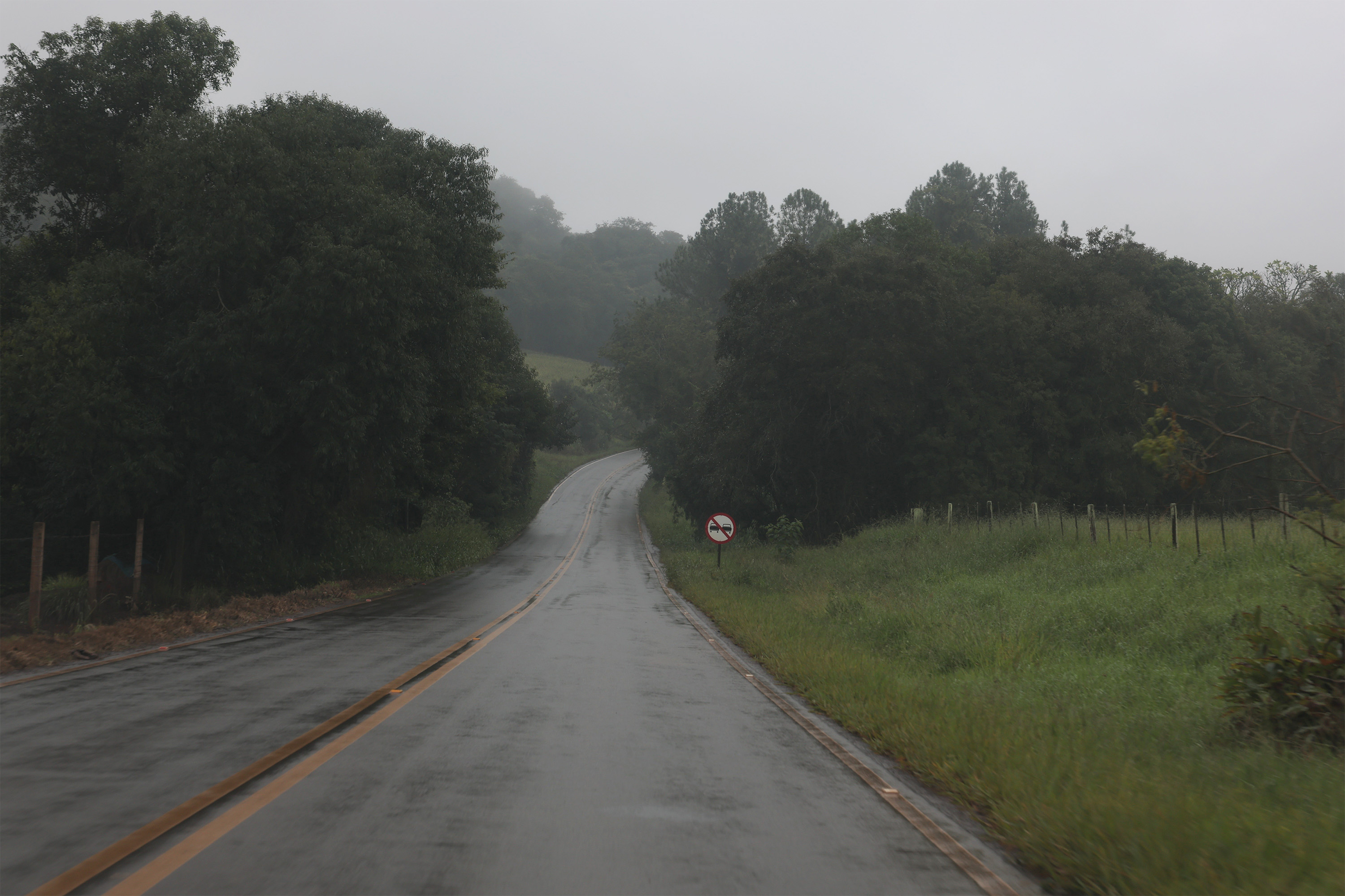 Após chuvas intensas, nova massa de ar frio chega ao Paraná e baixa temperaturas