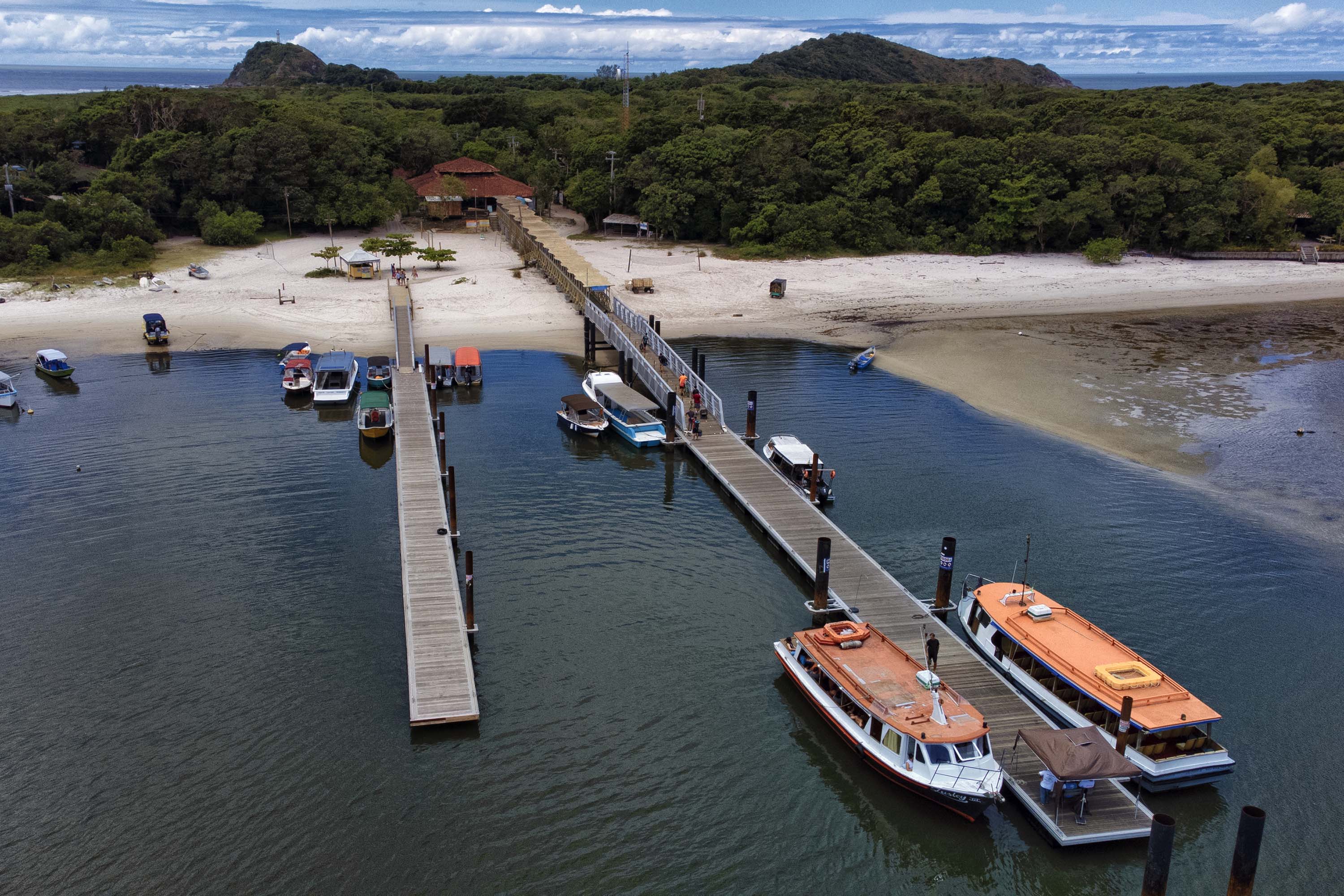 IAT conclui neste mês a instalação de oito flutuantes no Litoral do Paraná