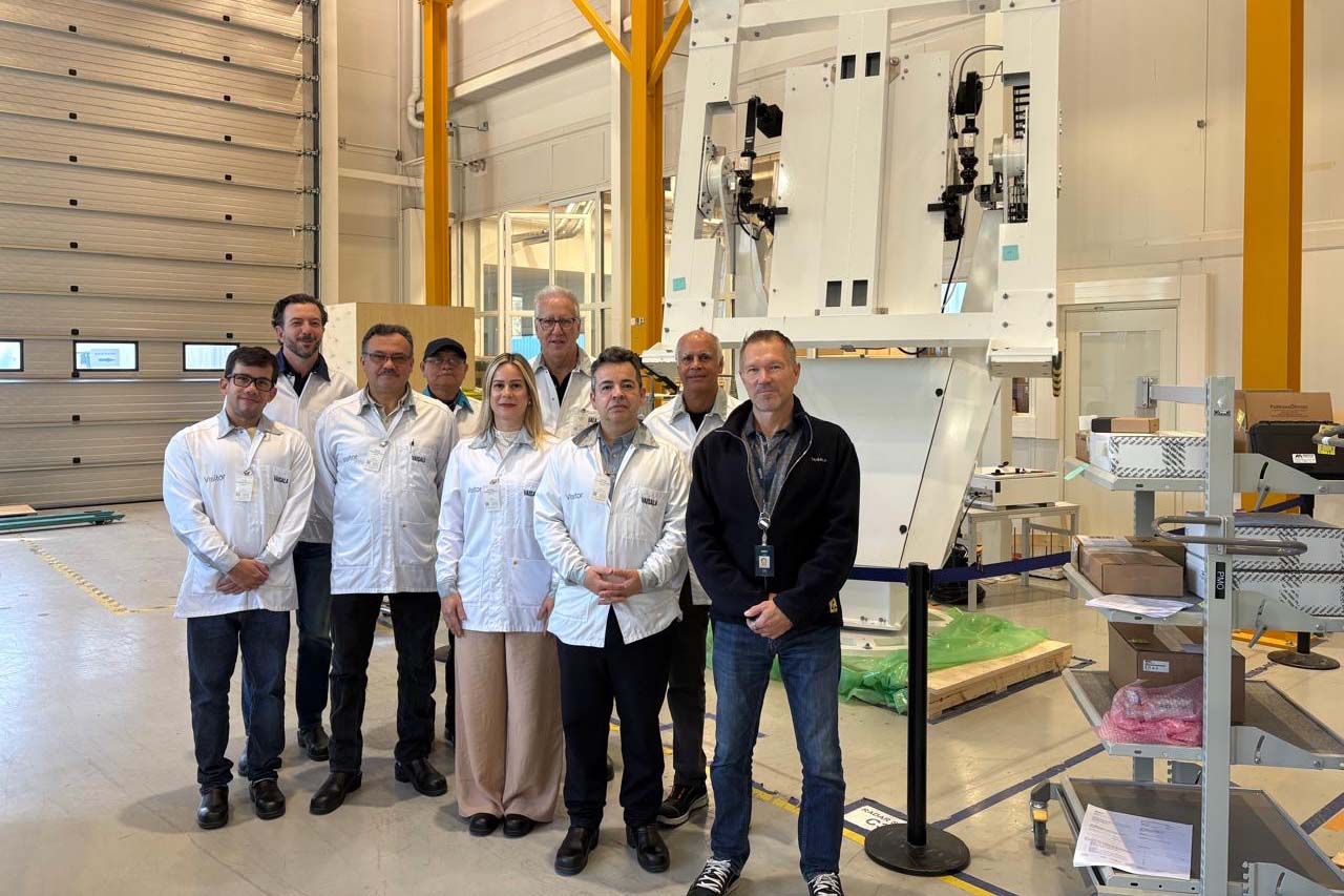Equipes do Simepar e do IAT testam novo radar meteorológico na Finlândia 