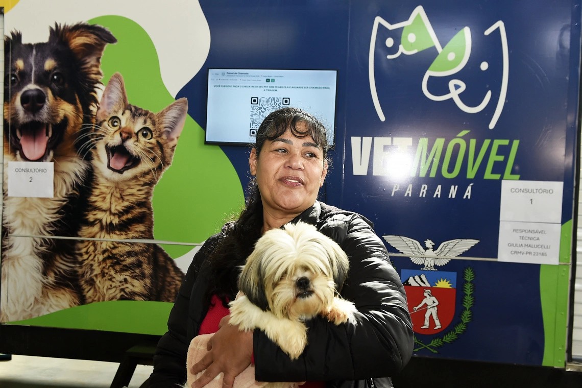Vet-Móvel Paraná inicia atendimentos em Campo Magro e Bocaiúva do Sul