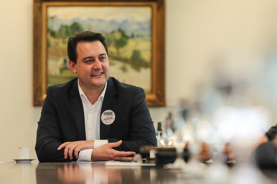 Escola na Ilha das Cobras vai capacitar moradores do Litoral