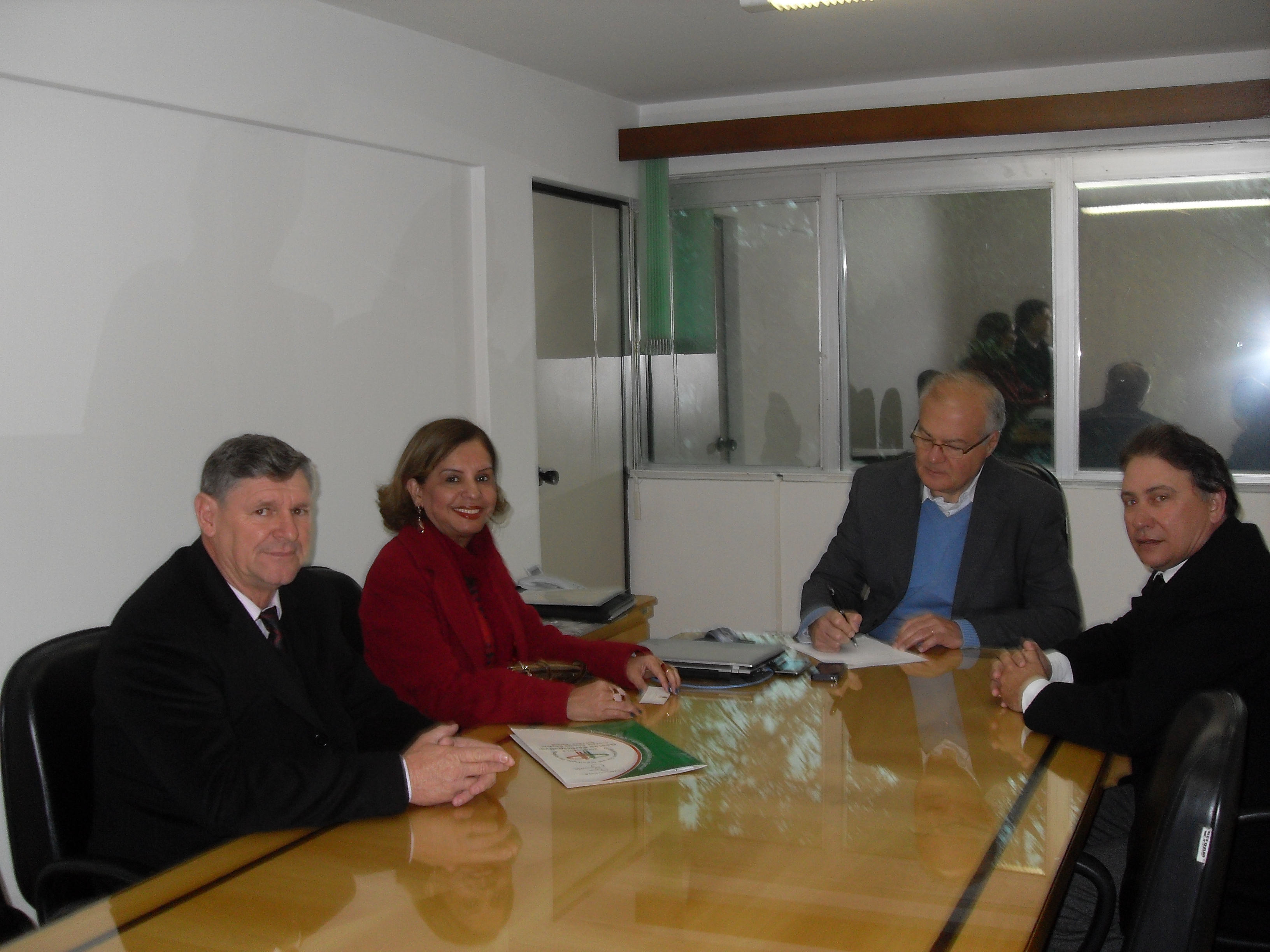 Secretário Jonel Iurk recebe a visita do Deputado Nelson Garcia