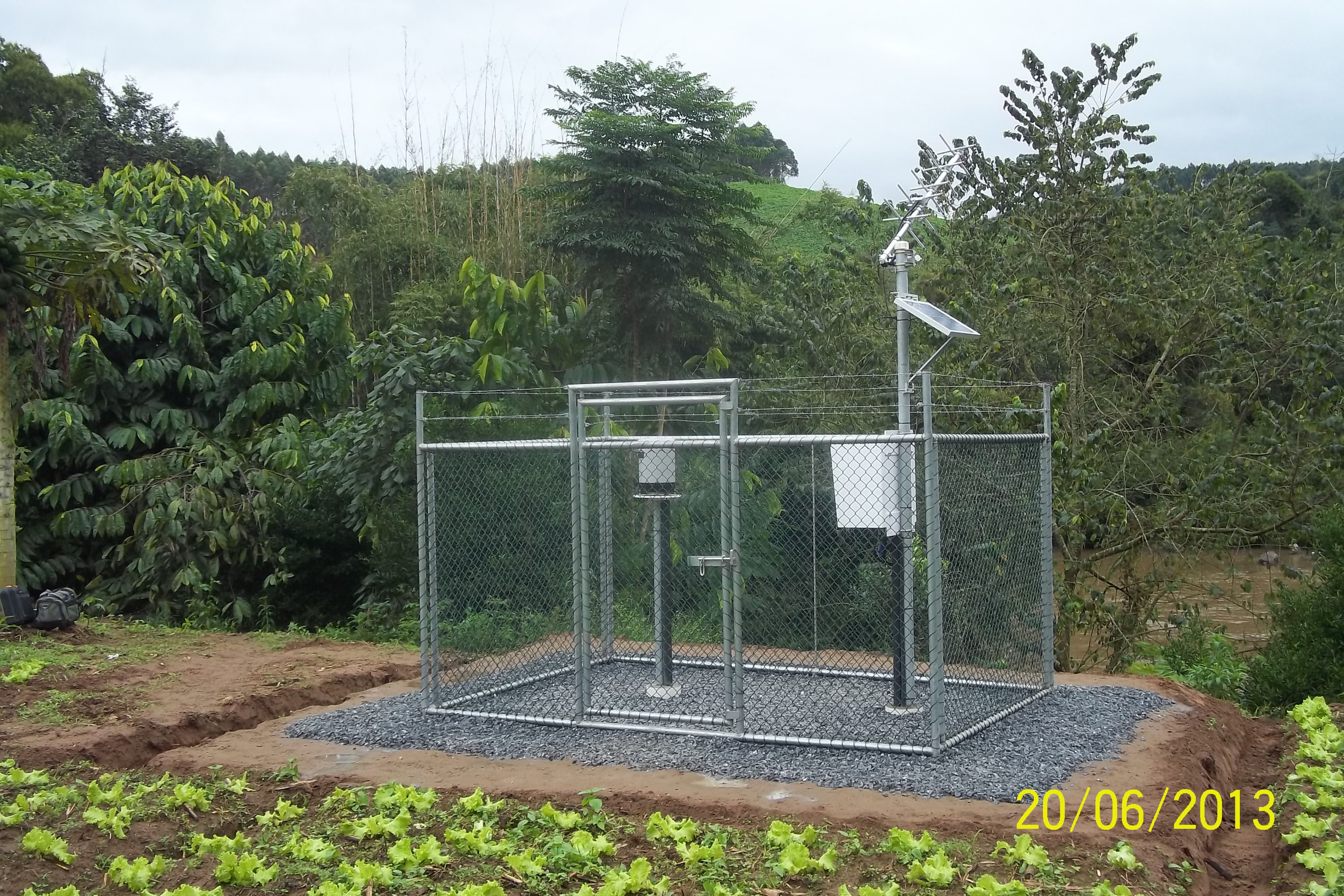 A Rede Paranaense de Monitoramento Hidrometereológico (REPAMH) disponibilizará em breve dados, em tempo real, das previsões meteorológicas, do monitoramento do nível dos rios em todas as bacias hidrográficas do Paraná e da quantidade de chuva. Na foto, estação Balsa do Cerro Azul_Rio Ribeira. Foto: Divulgação