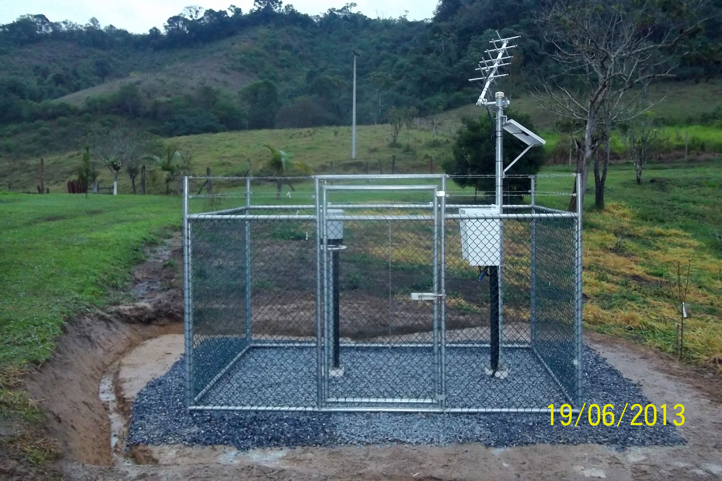 A Rede Paranaense de Monitoramento Hidrometereológico (REPAMH) disponibilizará em breve dados, em tempo real, das previsões meteorológicas, do monitoramento do nível dos rios em todas as bacias hidrográficas do Paraná e da quantidade de chuva. Na foto estação Foz do São Sebastião. Foto: Divulação