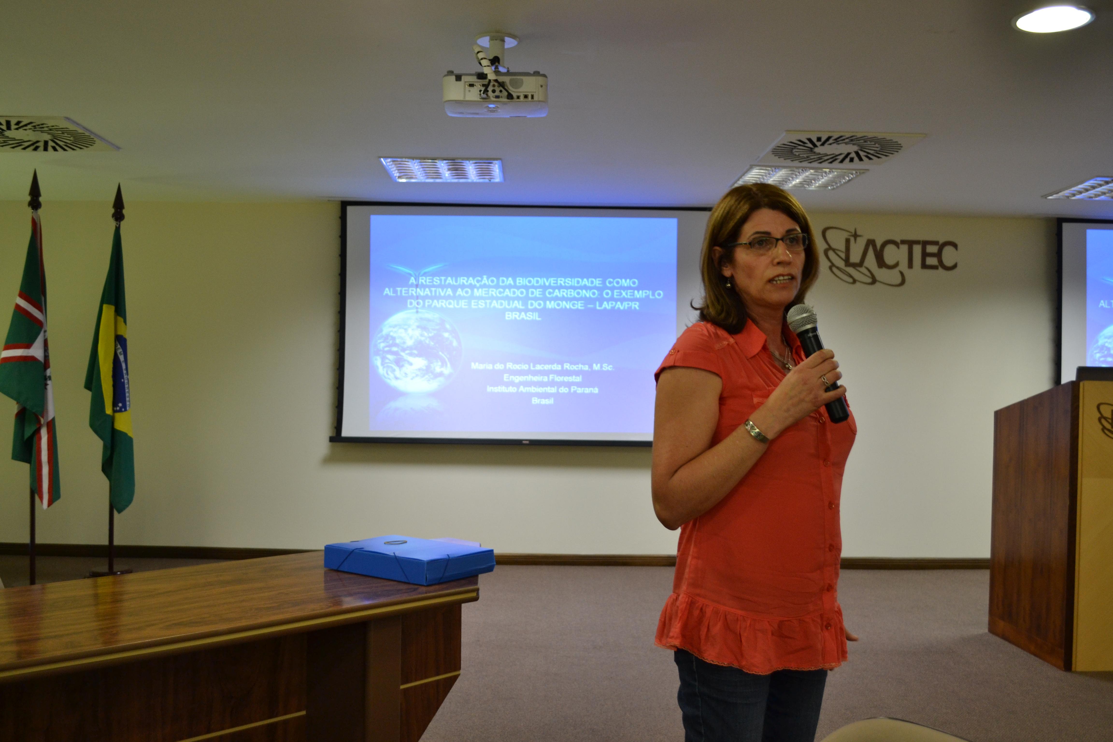 Fórum Paranaense de Mudanças Climáticas Globais. Na foto, a chefe do departamento de Unidades de Conservação do Instituto Ambiental do Paraná (IAP), Maria do Rocio Lacerda RochaFoto: Divulgação SEMA