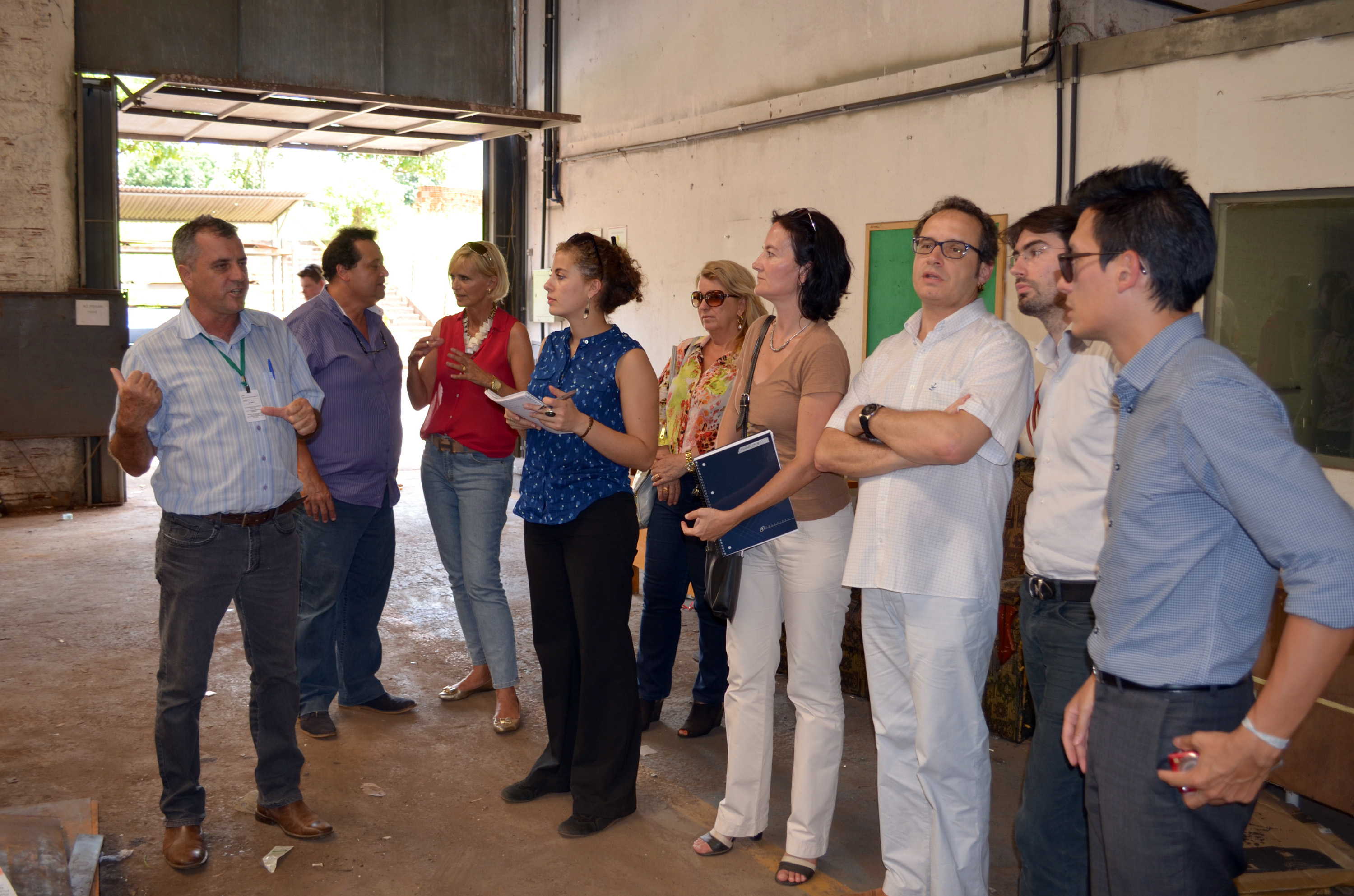 Técnicos da Agência Francesa de Desenvolvimento visitam Paranavaí para conhecer e avaliar projetos relacionados ao tratamento de resíduos sólidos.Foto: Carlito Lustosa/SEMA