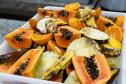 Parceria entre IAT e Ceasa-PR encaminha cerca de 29 toneladas de frutas, verduras e legumes para o Criadouro Onça Pintada, em Campina Grande do Sul