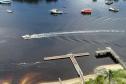 Governo do Estado começou a instalar oito flutuantes no Litoral do Paraná.