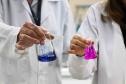 Composto por três laboratórios, a estrutura do IAT faz análises regulares de amostras de água, solo, sedimentos e peixes para a identificação de contaminantes e poluentes