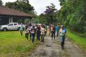 Voluntários participaram da ação de educação ambiental no Parque Estadual do Palmito, em Paranaguá, no Litoral do Paraná