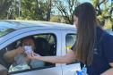 IAT distribuiu 960 copos da água e cartões informativos para conscientizar a população de Curitiba sobre o uso racional do recurso hídrico