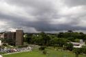 Chuva derruba temperaturas no Paraná, mas calor já tem previsão de volta, informa Simepar