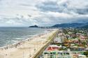 Temporada 2024/2025 do Verão Maior Paraná movimentou quase R$ 700 milhões em licenciamentos ambientais de novos empreendimentos no Litoral.