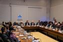 O governador Carlos Massa Ratinho Junior recebeu nesta terça-feira (7), no Palácio Iguaçu, em Curitiba, representantes da Vento Sul Energia para a entrega da Licença de Instalação (LI) do Complexo Eólico Palmas II, localizado no município de Palmas, no Sudoeste do Estado.