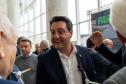 O governador Carlos Massa Ratinho Junior recebeu nesta terça-feira (7), no Palácio Iguaçu, em Curitiba, representantes da Vento Sul Energia para a entrega da Licença de Instalação (LI) do Complexo Eólico Palmas II, localizado no município de Palmas, no Sudoeste do Estado.
