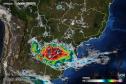 Com nova frente fria, primavera mantém alternância entre chuva, sol e ventos fortes no Paraná