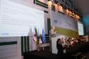 O secretário estadual do Meio Ambiente e Recursos Hídricos, Jonel Iurk, afirmou nesta terça-feira (19/06), no Rio de Janeiro, que o governo paranaense tem como meta recuperar até um milhão de hectares de florestas nativas nos próximos 20 anos. Ele destacou que o Estado vem adotando medidas inovadoras para a conservação das riquezas naturais e que o trabalho foi reforçado com o lançamento do programa Bioclima Paraná. 