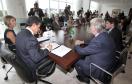 Governador Beto Richa recebe o embaixador da França no Brasil, Denis Pieton, que estava acompanhado da embaixatriz Najwa Bassil Pieton, do cônsul geral da França em São Paulo, Damian Loras, da cônsul honorária em Curitiba, Emilie Dely, do presidente da Agência Francesa de Desenvolvimento (AFD) no Paraná, Laurent Doriez e de empresários franceses.Curitiba, 27.11.2014.