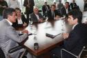 Governador Beto Richa recebe o ministro da Pesca e Aquicultura, Helder Barbalho.Curitiba, 13/04/2015.Foto: Orlando Kissner/ANPr