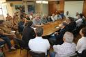 Reunião entre Governo do Estado através da Secretaria Especial para Assuntos Fundiários, Secretaria do Meio Ambiente, Instituto Nacional de Colonização e Reforma Agrária (Incra), Prefeitura de Londrina, Sociedade Rural do Paraná e representantes do MST sobre a ocupação da Fazenda Figueira. Londrina, 21/08/2015.Foto: Vivian Honorato/Prefeitura de Londrina