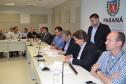 Assinatura de termo de cooperação técnica  entre representantes da Secretaria de Estado do Planejamento, Secretaria de Estado de Meio Ambiente e Recursos Hídircos, Instituto Ambiental do Paraná (IAP), Instituto das Águas e Celepar formaliza o comprometimento das instituições para implantar um sistema de informações integrado que vai desburocratizar, padronizar e agilizar a emissão de licenciamentos ambientais e outorgas no Estado.Curitiba, 07/10/2015.Foto: Divulgação Sec Planejamento