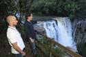 Monumento Estadual Salto São João, em Prudentópolis. N/F: secretário do Meio Ambiente e Recursos Hídricos, Ricardo Soavinski e Guilherme Vasconcellos, Diretor de Unidade de Conservação do IAP.Prudentópolis, 08-10-15.Foto: Arnaldo Alves / ANPr.