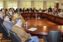 O secretário estadual do Meio Ambiente, Ricardo Soavinski, com o presidente da Fiep, Edson Luiz Compagnolo e o presidente do IAP, Tarcísio Mossato, entregam o Selo Clima Paraná, de reconhecimento às empresas que formularem e publicarem inventários de suas emissões de gases de efeito estufa. Curitiba, 06/11/2015. Foto: Pedro Ribas/ANPr