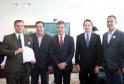 Governador Beto Richa anuncia 28 unidades geradoras de energia no Paraná, são Pequenas Centrais Hidrelétricas (PCHs), Centrais Geradoras Hidrelétricas (CGHs), termoelétrica e biodigestor, que somam 183,4 MW de energia. O investimento é de quase R$ 1 bilhão.Curitiba, 11/11/2015.Foto: Orlando Kissner/ANPr
