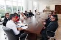 Governador Beto Richa recebe os secretários Ricardo Soavinski , do Meio Ambiente e Recursos Hídricos; Silvio Barros, do Planejamento e Coordenação Geral; Flávio Arns, Secretaria Especial para Assuntos Estratégicos e Alice Alexandre, diretora executiva do Instituto Life.Curitiba, 01/03/2016.Foto: Orlando Kissner/ANPr