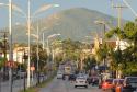 Centro de Piraquara, Região Metropolitana do Paraná, com o Morro do Anhangava ao fundo.Foto: Bruno Oliveira