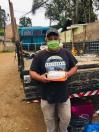 Entrega de luvas para recicladores