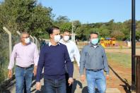 JUSSARA - O projeto Parques Urbanos do Paraná é o maior do Brasil, afirmou o secretário estadual do Desenvolvimento Sustentável e do Turismo, Márcio Nunes. Ele esteve nesta semana na região Noroeste para acompanhar as obras de quatro Parques Urbanos. São áreas de fundo de vale que serão recuperadas e reaproveitadas como espaços de lazer e turismo aos moradores, aliado à preservação ambiental. - 02/07/2021 - Foto: Divulgação SEDEST