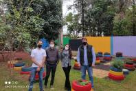 Os donativos arrecadados pela ação solidária do Escritório Regional do Instituto Água e Terra (IAT) em Foz do Iguaçu foram distribuídas nesta quinta-feira (12). A ação faz parte do Programa Paraná Mais Verde com doação de mudas nativas em troca de doações para ajudar famílias em situação de vulnerabilidade. - foz do iguaçu, 13/08/2021 - Foto: IAT