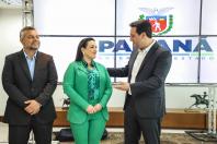 Governador e prefeita de Carambeí comemoram instalação da Ambev no município